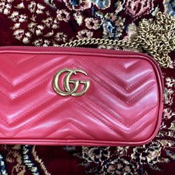 Gucci GG Marmot Clutch Purse 