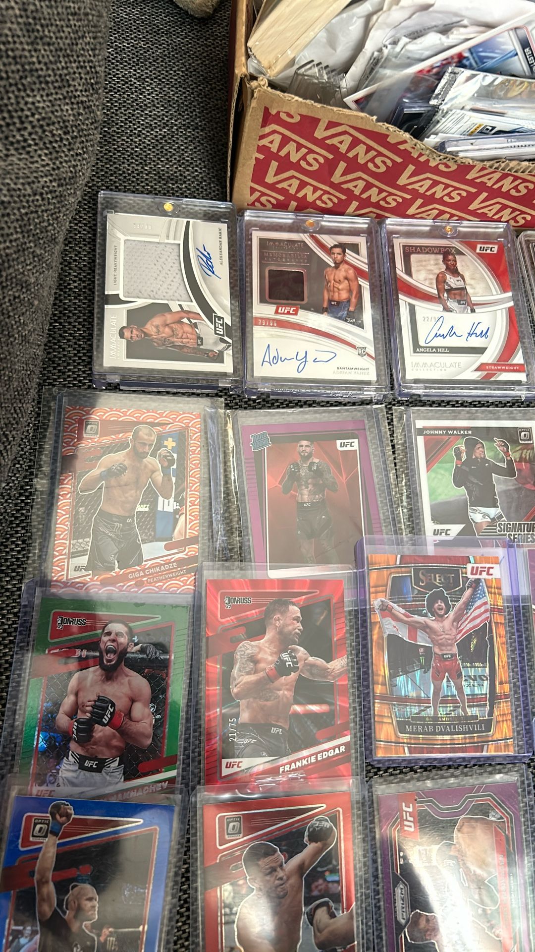 UFC Cards -signed/rookies/numbered 100+