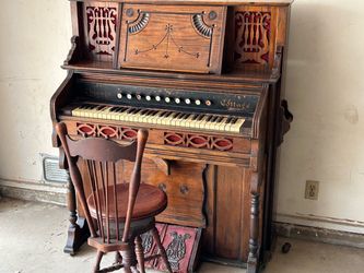 Chicago Cottage Antique Pump Organ