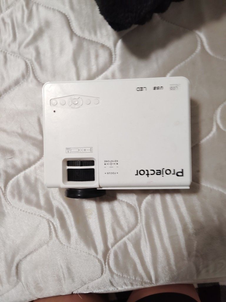 TV PROJECTOR