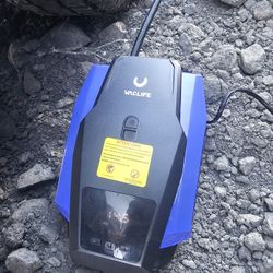 Tire Inflator Luftpumpe Brand New In The Box $20 For Each 