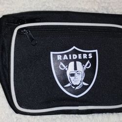 FIRM IN MERCED‼️RAIDERS FANNY PACK EXCELLENT CONDITION 👌