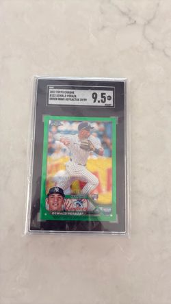 2023 Topps Chrome Oswald Peraza RC Green Wave Refractor SGC 9.5