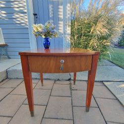 Ethan Allen Avenue Collection Modern Side Table