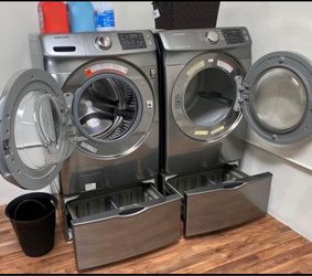 Samsung Front-Load Washer and Dryer Set with Pedestals