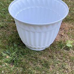 Plastic Pot 