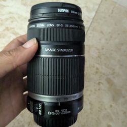 Canon EF-S 55-250mm f/4-5.6 IS Telephoto Zoom Lens w/Front & Back Cover Caps. Image Stabilizer 