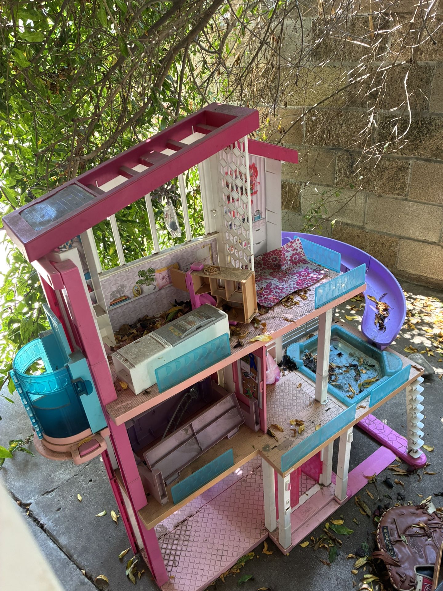 Barbie dream house