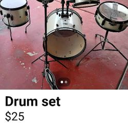 SLP Drum Set Like New Condition, Needs Snare Skin And Bass Pedal Available Anytime 