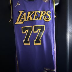 Nike Los Angeles Lakers Purple Luka Dončić #77 