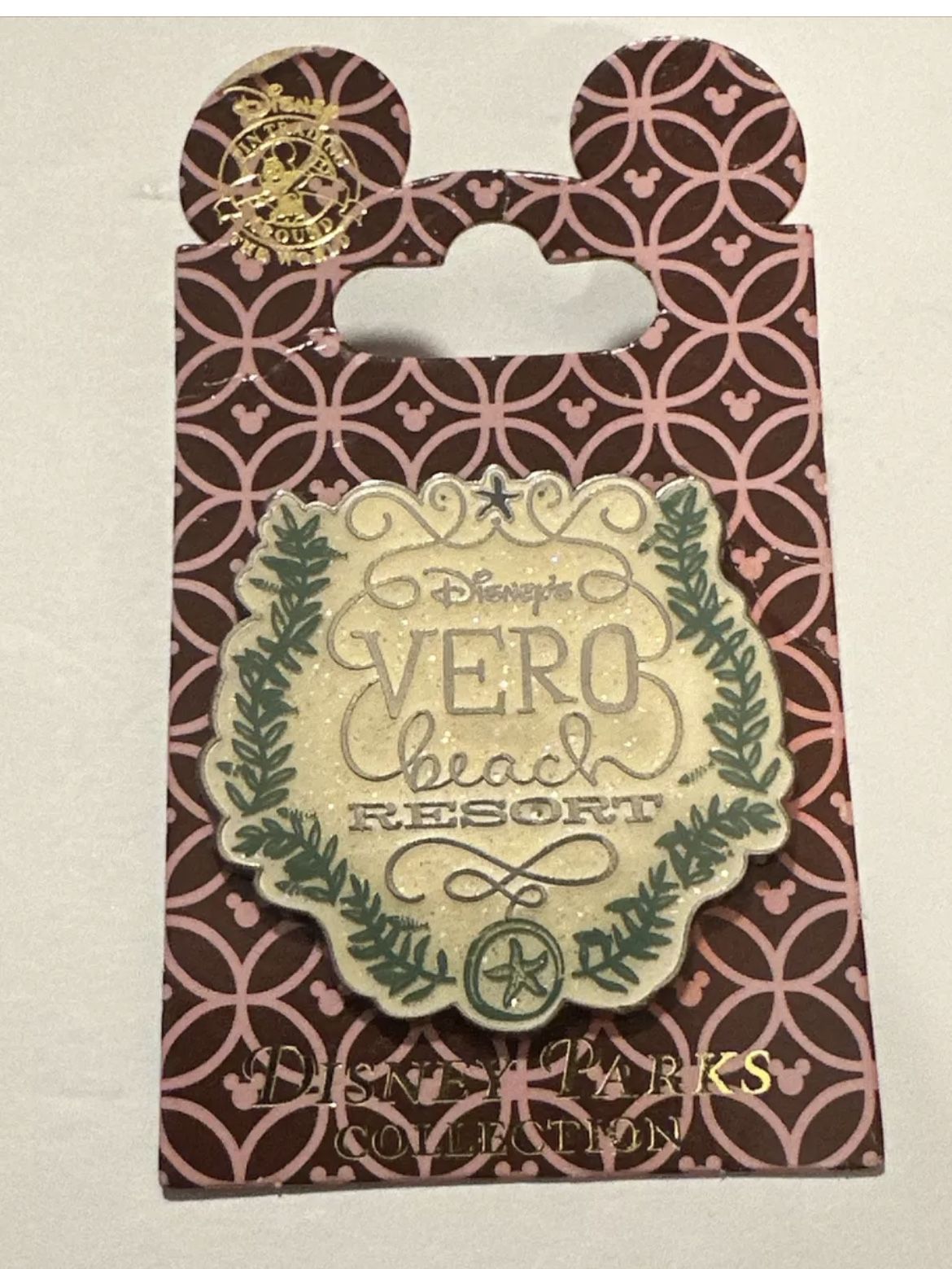 Beautiful Glittery Vine Design Disney's Vero Beach Resort Collectible Pin