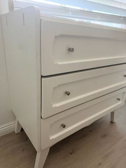 White dresser good for nursery