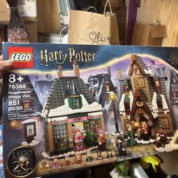Harry Potter Lego Set--Hogsmeade Village Visit #76388