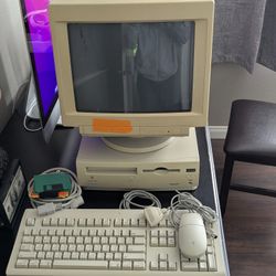 Apple Macintosh Performa 6300CD