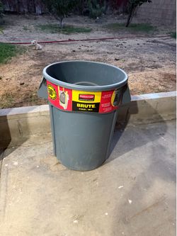 Brute Trash Can