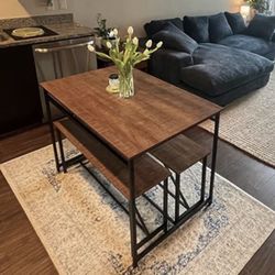 Dining table set