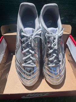Nike Gato LV8 Shoes Deluxe Silver Metallic Style Size 13