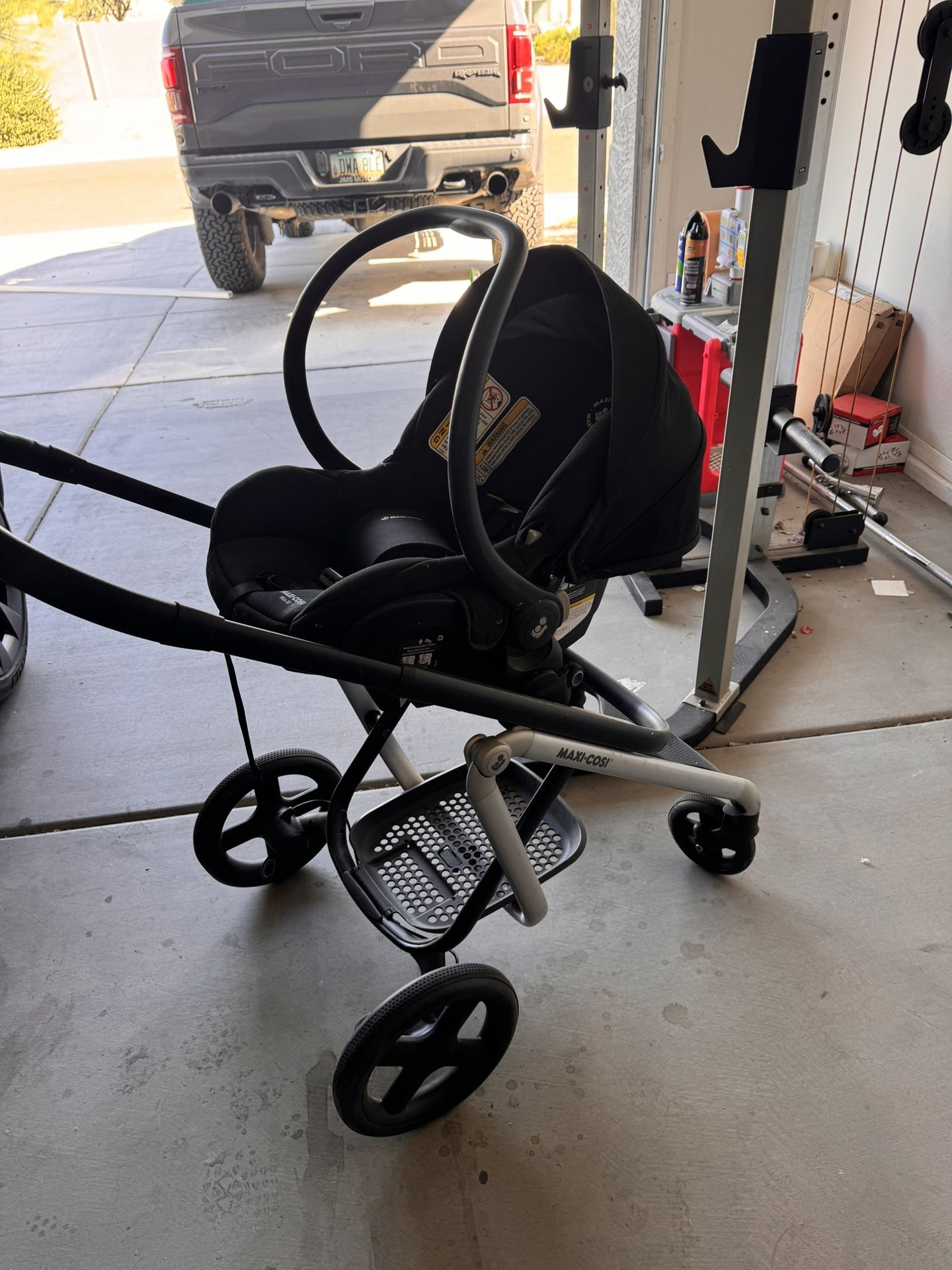Maxi Cosi Mico 30 Infant Car Seat And Stroller 