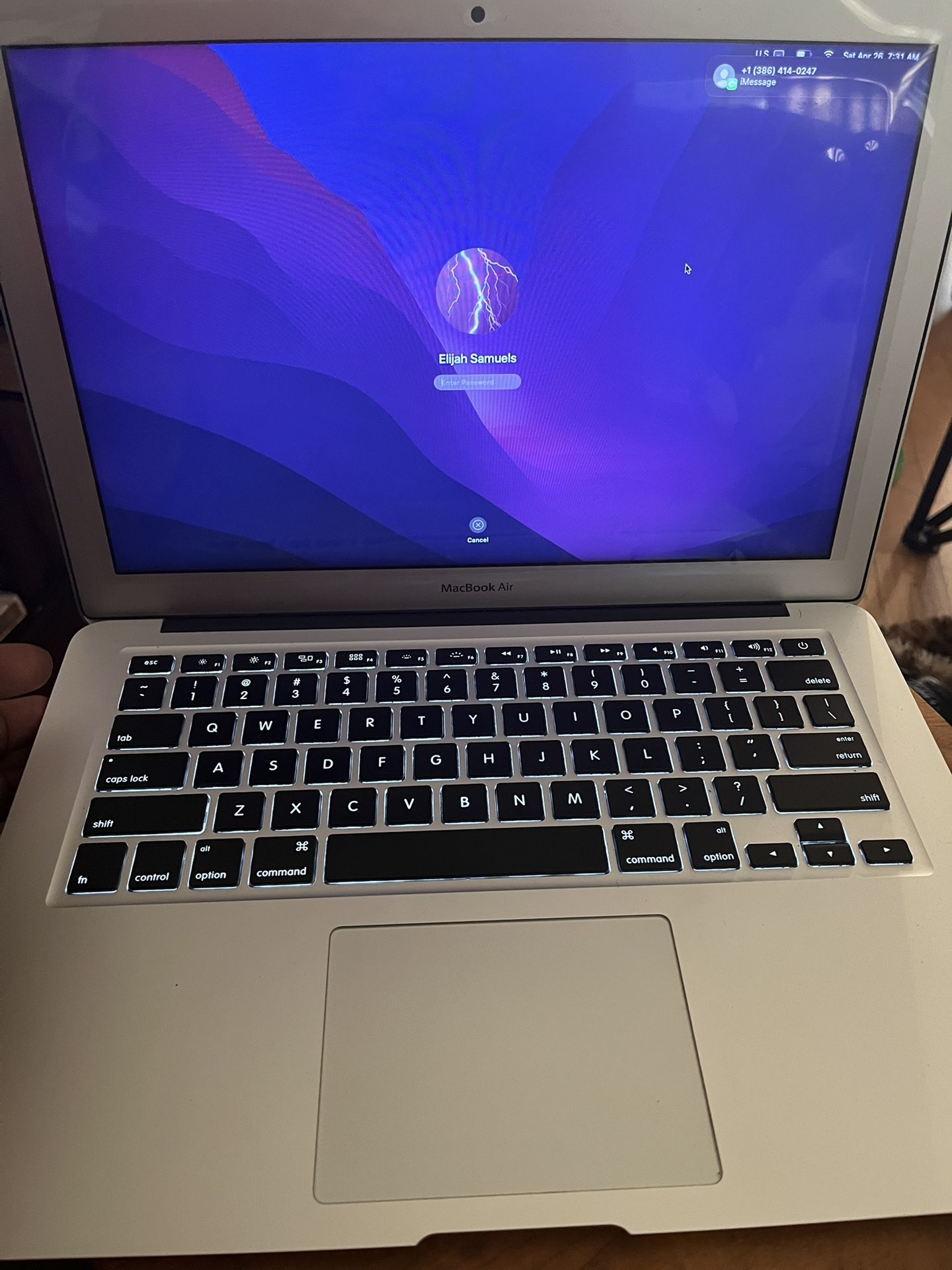 2017 MacBook Air 13 Inches Core I5 8gb SSD128GB
