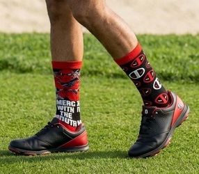 NEW Marvel Dead Pool Socks 2 pair crew socks