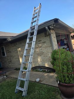 Aluminum Ladder 28ft