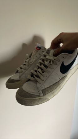 Nike shoes ( size 9)