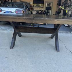 Dining Room Table Extends 6-8 