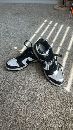 Women's Nike Dunk Low Panda sneakers