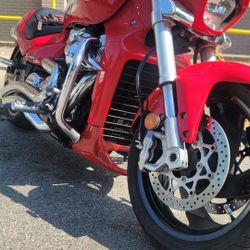2013 M109R 