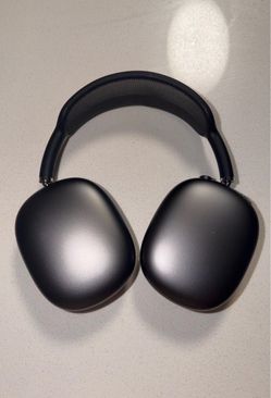 Apple AirPods Max Headphones