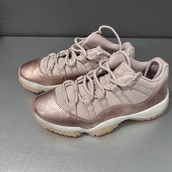 NIKE AIR JORDAN RETRO 11 LOW "ROSE GOLD" WOMENS SZ 7 