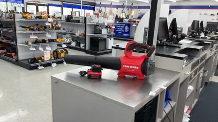 Craftsman V20 cordless axial leaf blower in red WITH 1 BATTERY AND CHARGER