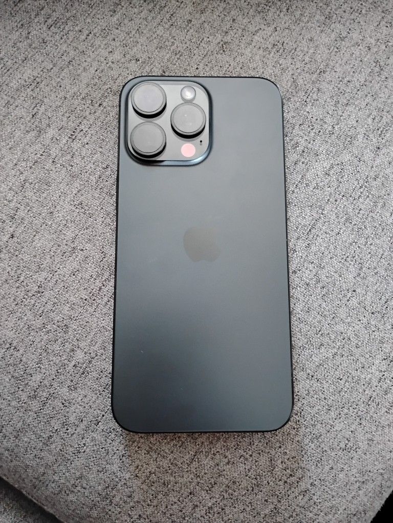 iPhone 15 Pro Max Titanium