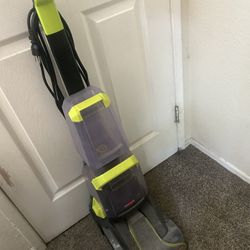 Bissell TurboClean PowerBrush Pet Carpet Cleaner