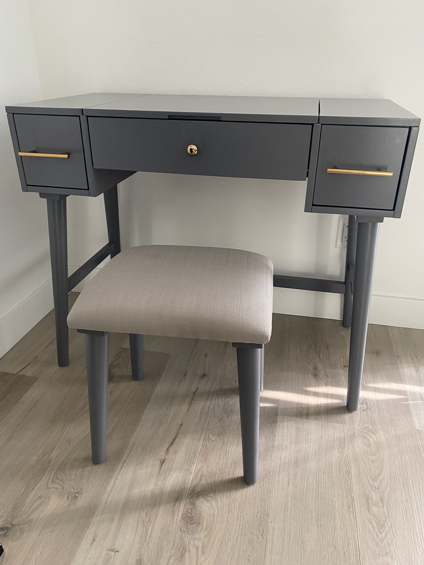 Vanity Table And Stool