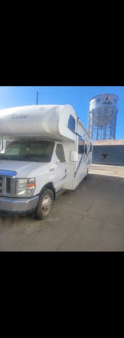 2013 Ford E-450