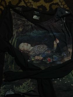Graphic long sleeve Hottopic