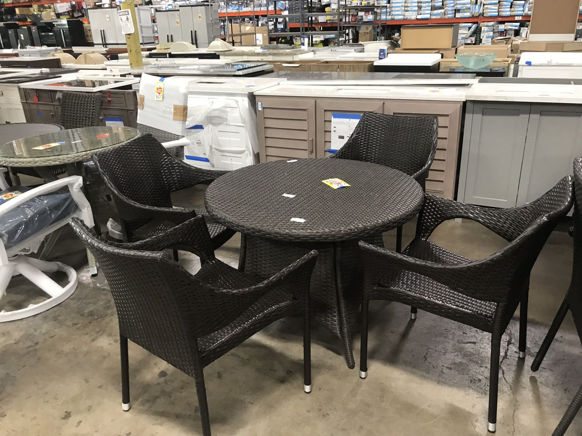 5 Piece Wicker Round Outdoor Dining Set