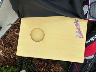 Cornhole game