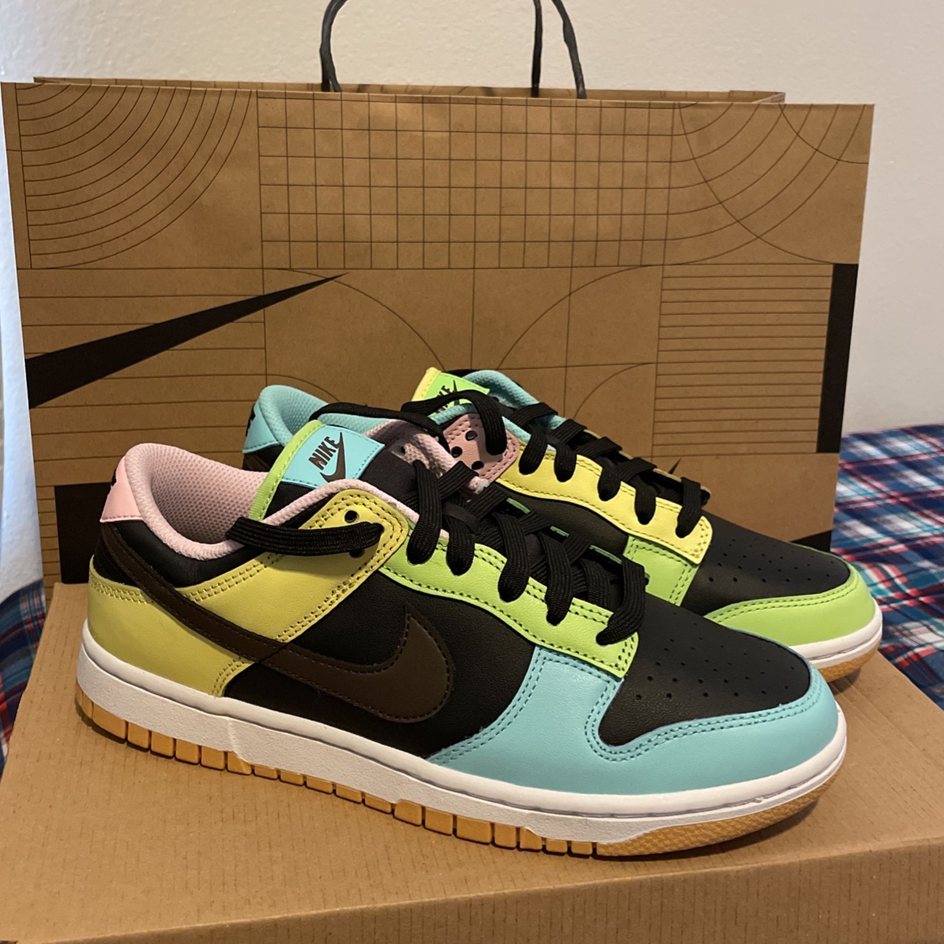 DeadStock Nike Dunk Low SE \'Free.99\' Sneakers in the Black Colorway - 9M Nike Dunk Low SE Black Free 99 DH0952-001 | More Sneakers main image 2