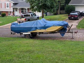 1975 Arrow glass Boat