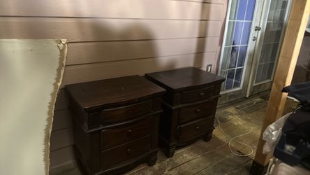 2 nightstand