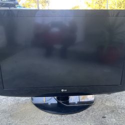 40 Inch LG  Tv  (without Remote) 