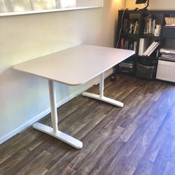 BEKANT IKEA office/ gaming ergonomic desk — 47 1/4” x 31 1/2” w/ adjustable height.