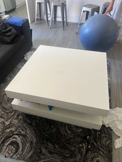 Rotating coffee table