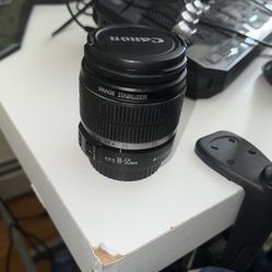 Canon EF-S 18-55mm Kit Lens