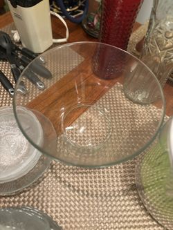 Clear Glass Serving Bowl – Modern Flared Shape