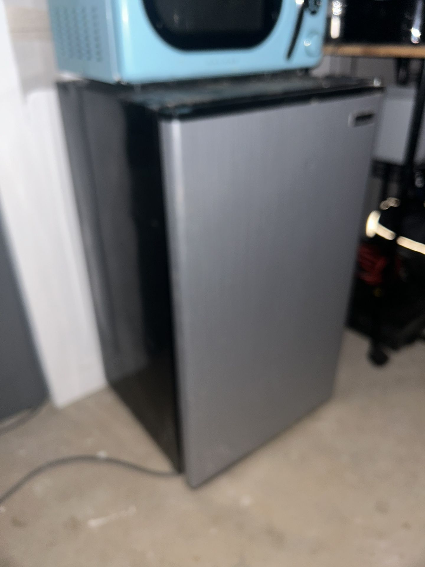 Magic Chef Mini fridge