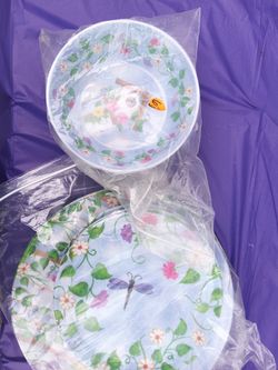 Spring Melamine Dish Set Includes Dinner Plate, Cake Plate And Bowls Four Of Each
