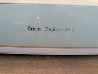 Cricut Explore Air 2 w/ accessories